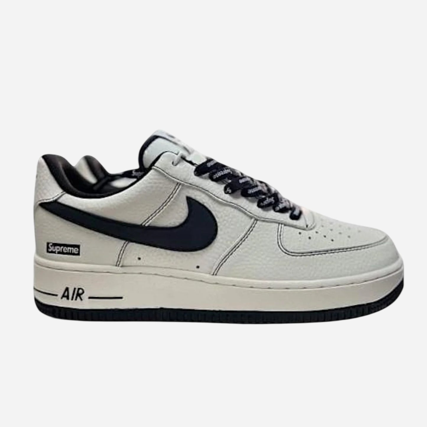 Supreme x Nike ‘Air Force 1 Low 07’ - White black