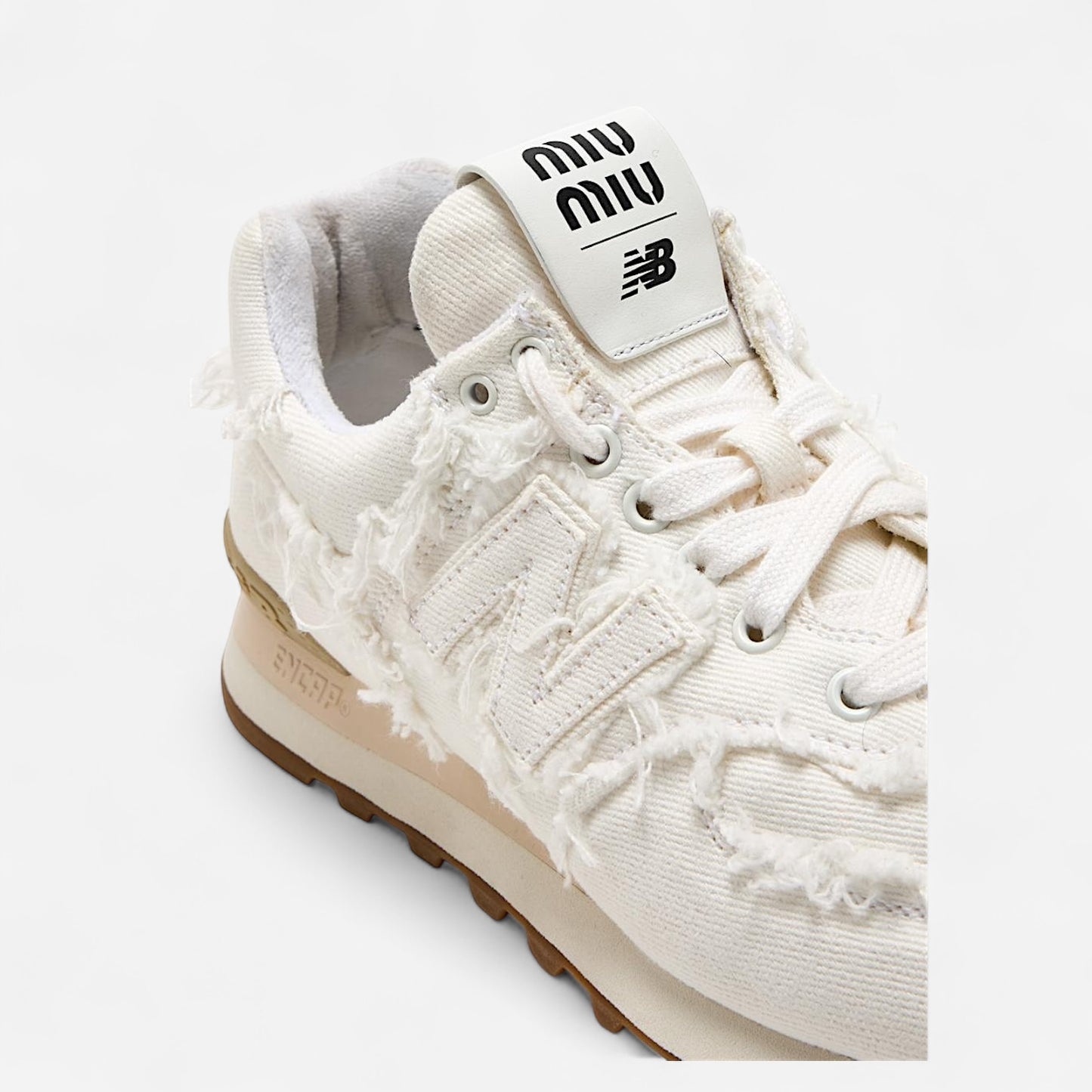 New Balance x Miu Miu ‘574 Sneakers’ - White Dinem