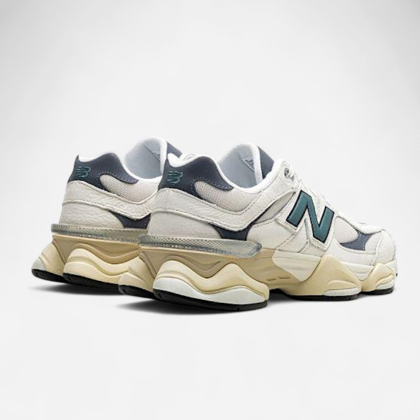 New Balance ‘9060 Sneakers’ - Logo-patch White & Grey