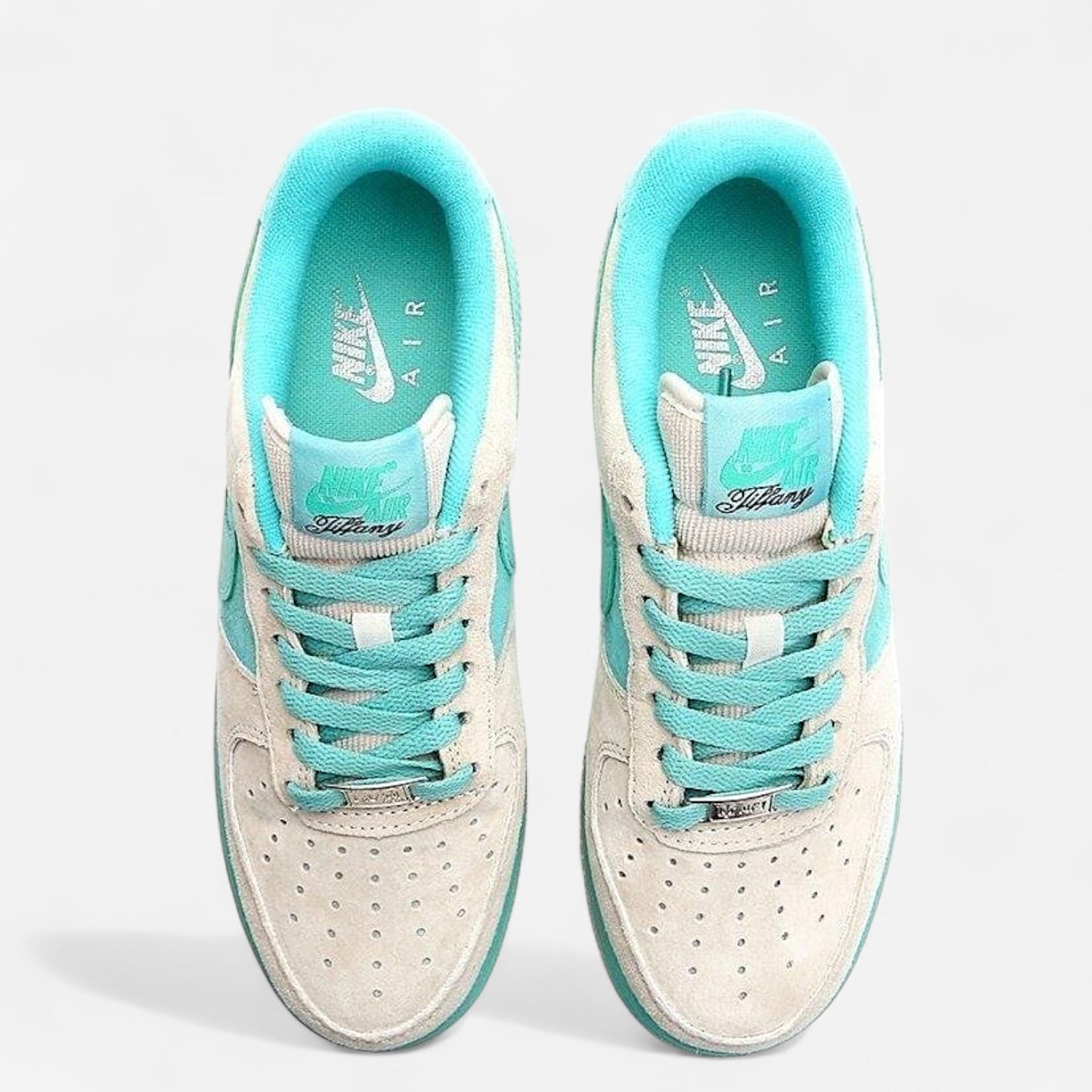 Tiffany & Co. x Nike ‘Air Force 1 low 07’ - Family & Friends
