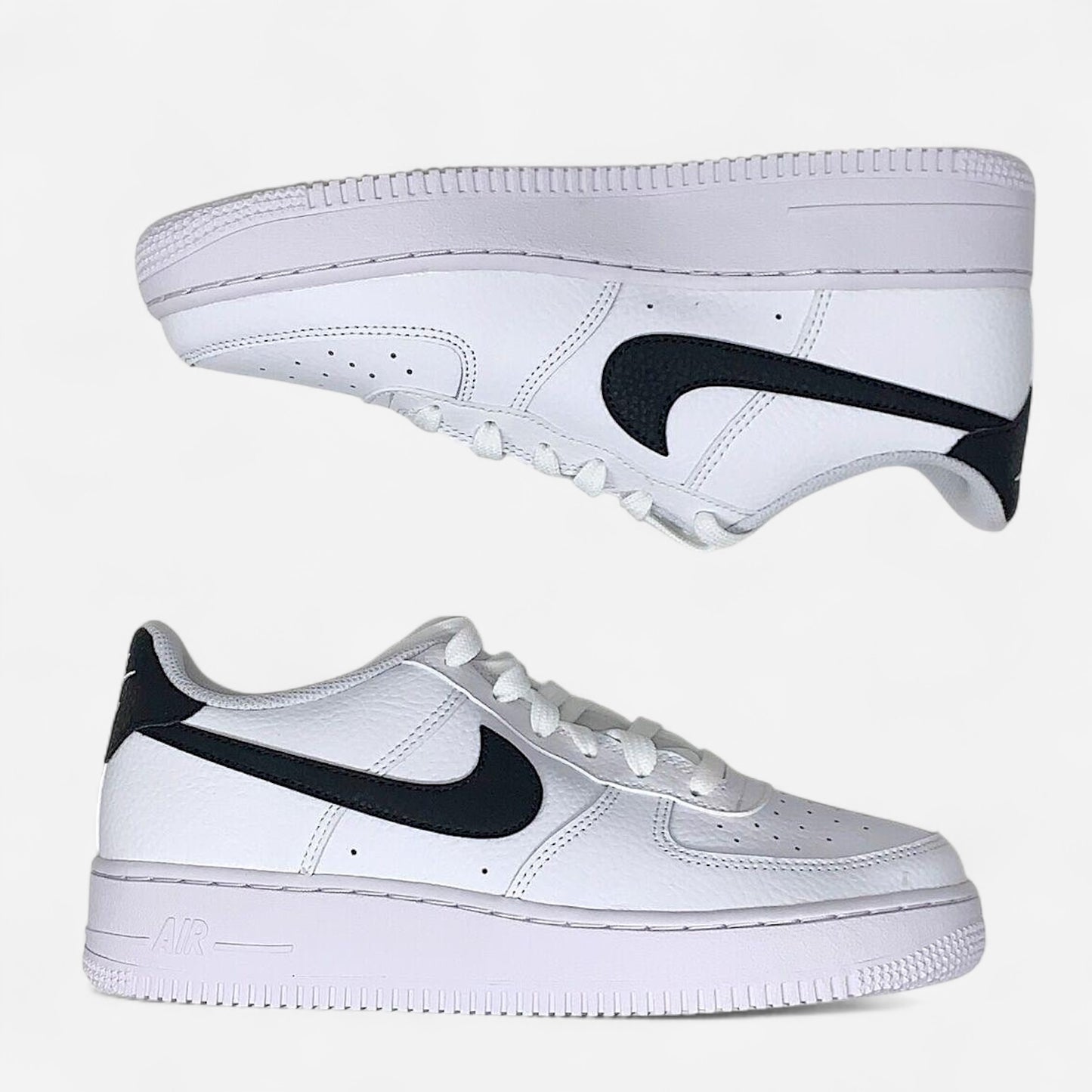Nike ‘Air Force 1 Low’ - Panda Swoosh White