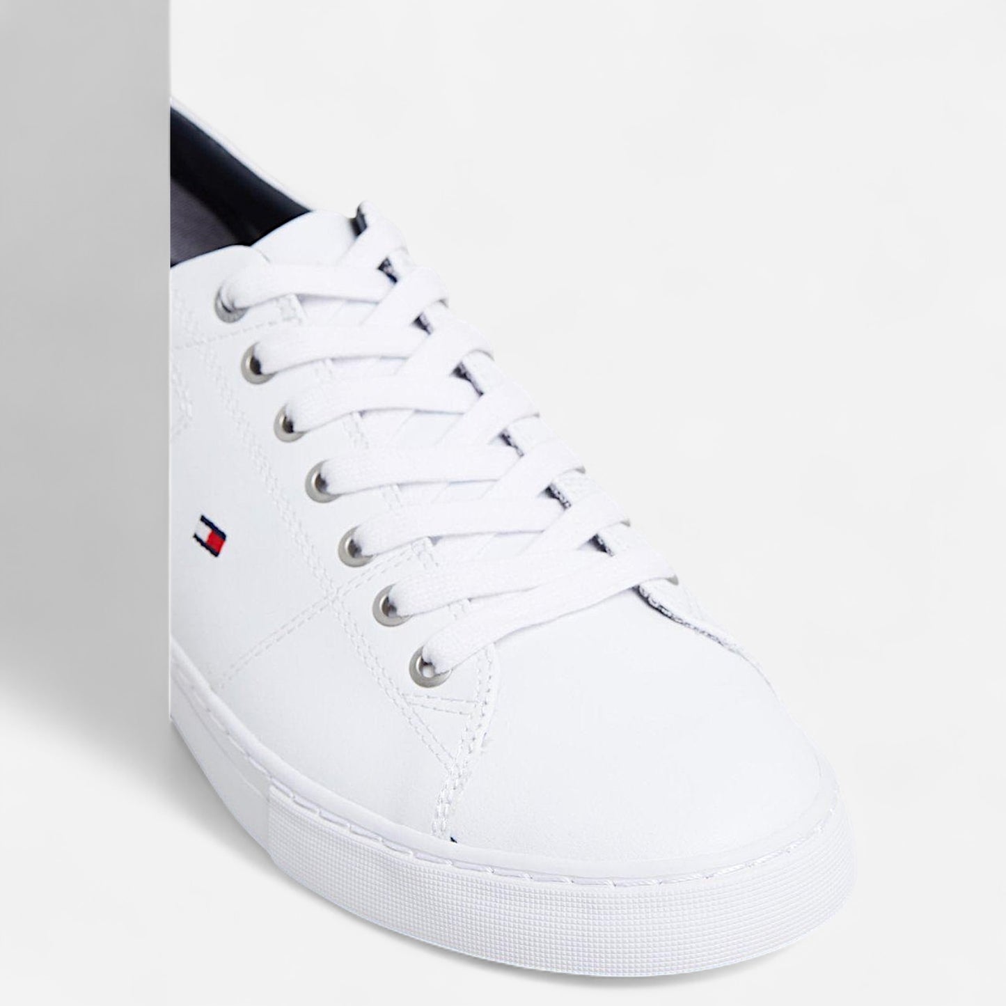 Tommy Hilfiger ‘Essential Leather with logo’ - White