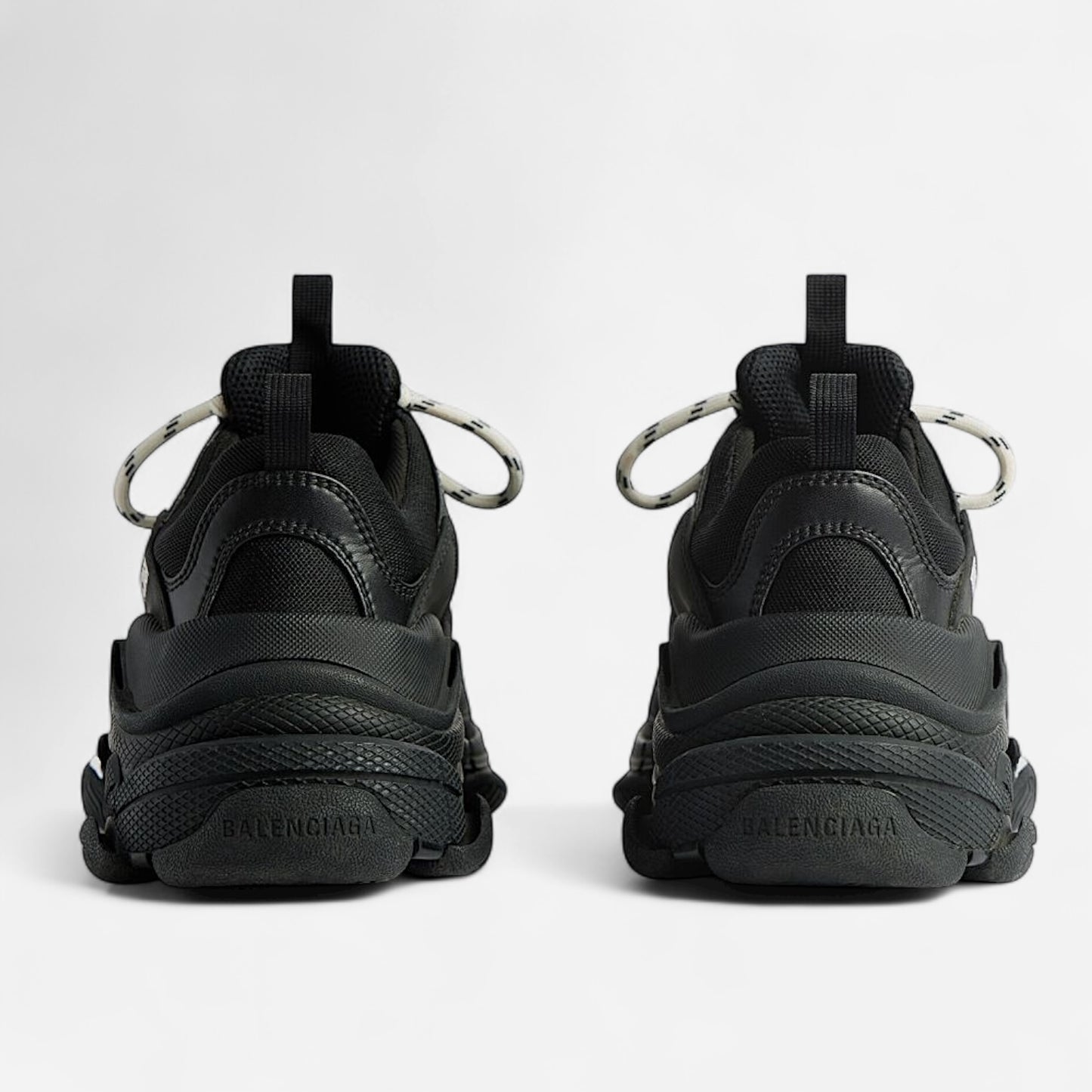 BALENCIAGA ‘Triple S’ - All Black