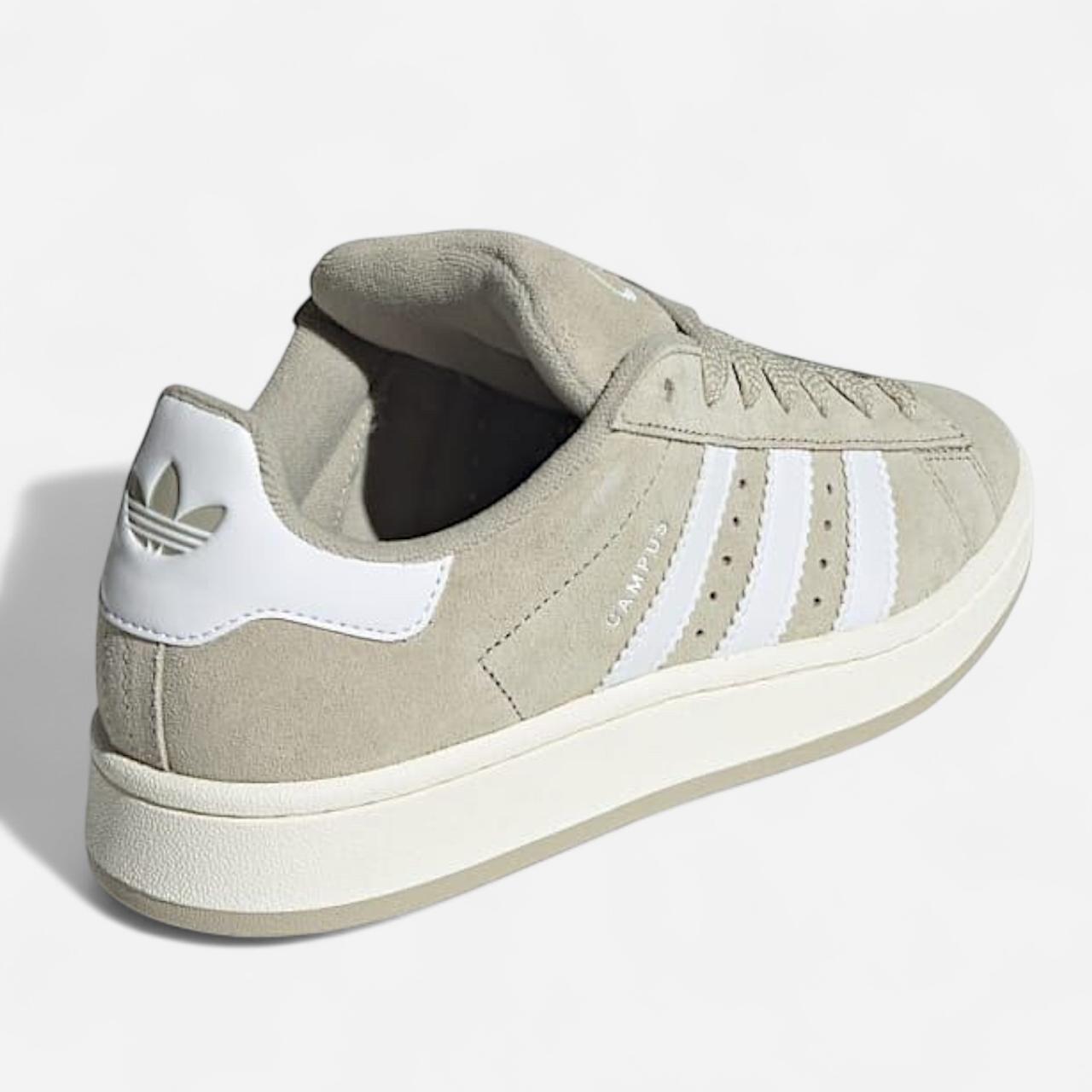 Adidas ‘Campus’ - Beige & White